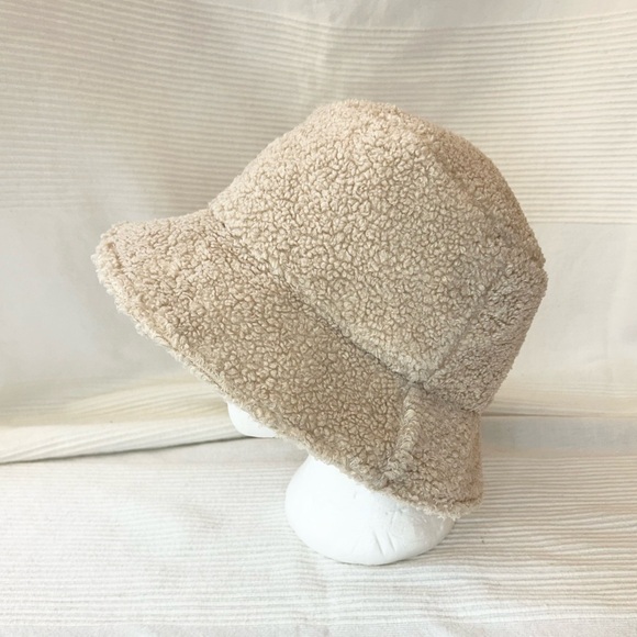 Sole Society Teddy Bucket Hat - Picture 5 of 11
